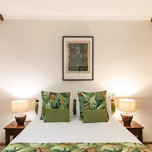 **** Resort Hibiscus & - Official Onsite Reception & Check In Australia