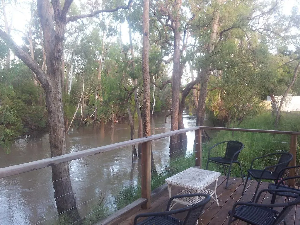 The Laurels Of Chinchilla Hotel